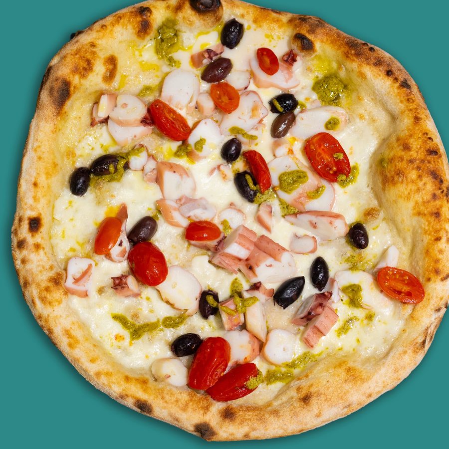 Pizza Tentazione di Polpo con polpo, pomodorini e olive